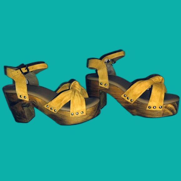 New Charles by Charles David Uniform Sandal Size 9.5 Platform Chunky Clog Suede - Picture 1 of 11